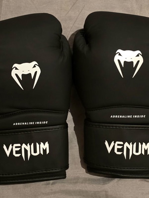Venum Contender boxing gloves new