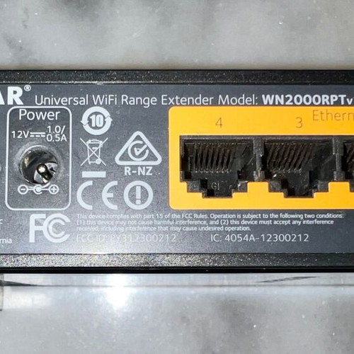 NetGear WiFi Range Extender WN2000PRTv3 like new