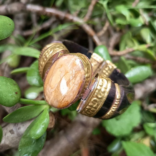 Wooden Boho bracelet used with bronze details and semi-precious stone