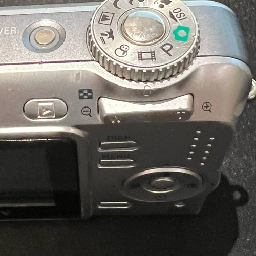 Sony DSC - S650 digital camera used, non-working for parts