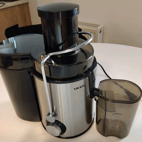 Vicko juicer like new, 550 ml, inox-black