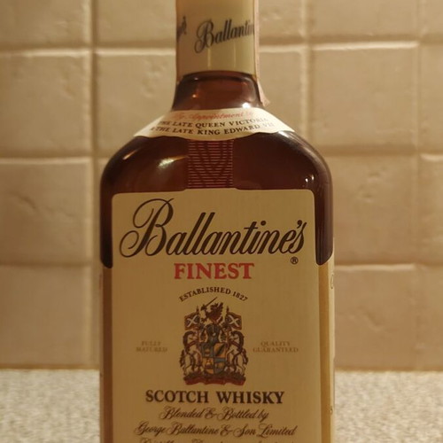 Collectible Ballantine's Finest Scotch Whisky sealed, 700 ml, 40% vol