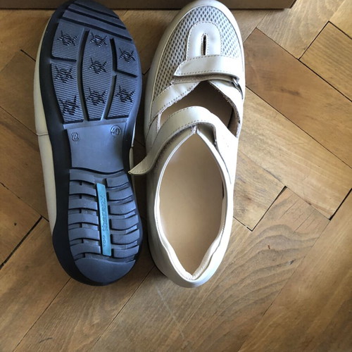 Orthopedic shoes new, beige, size 40, sandals and platforms