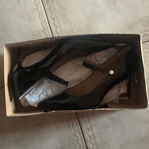 Ralph Lauren Mary Jane patent leather pumps like new, 10cm heel, black