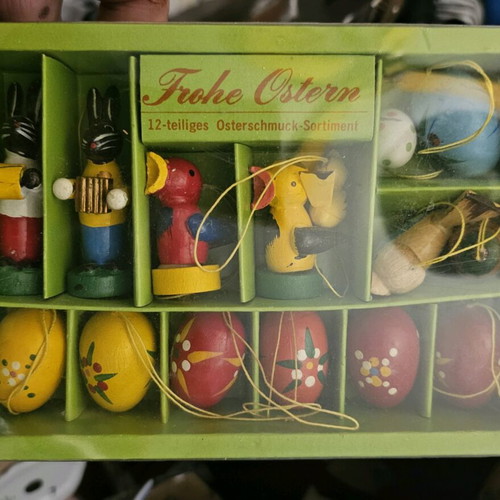 Vintage set of 12 Easter decorations from Germany like new