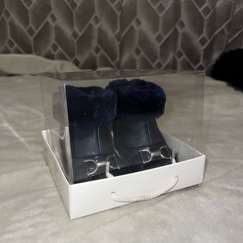 Boots with fur for girl new