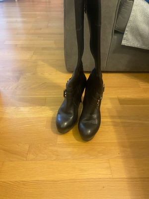 Black boots with silver details size 39, heel 8cm like new