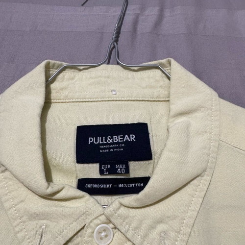 Pull & Bear shirt light yellow slim fit large like new