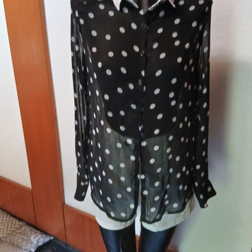 Women's blouse like new, black with white polka dots and collar, size M