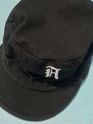 S.Oliver women's hat like new, black military style
