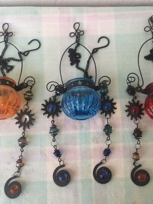 Hanging glass lanterns with chain, total length 90 cm