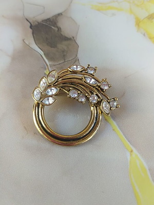 Vintage women's brooch