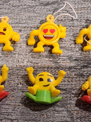 Kinder joy φατσούλες emoji καινούργιες, σετ 6 τεμαχίων