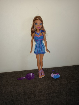 My Scene Ultra Glam Madison doll like new with accessories