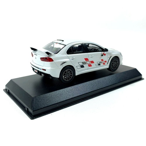 Mitsubishi Lancer Evolution X 1:43 diecast model tuned by Ralliart white pearl