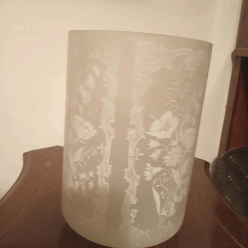 White lamp shades used with flowers, pack of 5