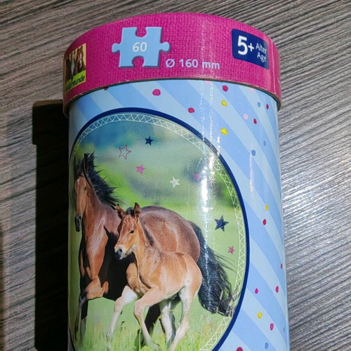 Mini Puzzle «Horse Friends» 60 pcs like new, circular, DIE SPIEGELBURG