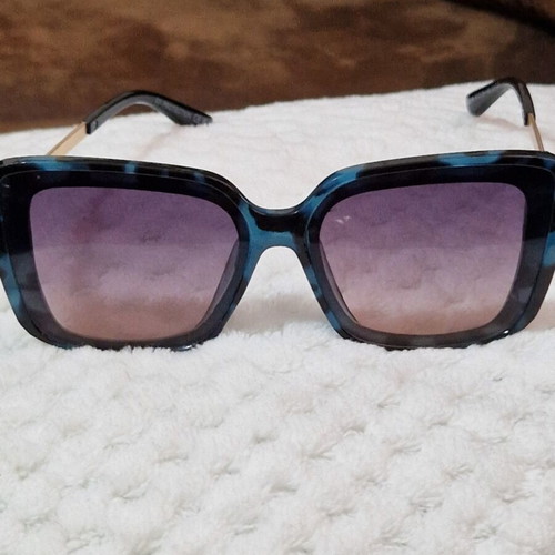 Michael Kors women's sunglasses used, black and multicolor