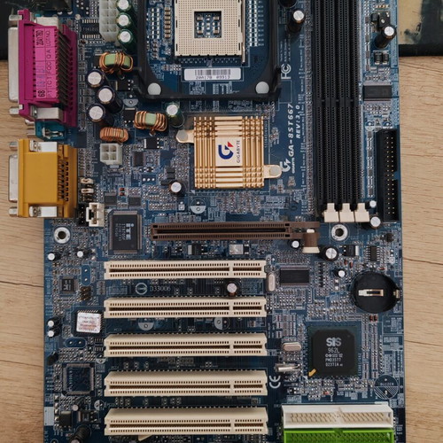 Gigabyte GA-8ST667 Socket 478 motherboard, non-functional