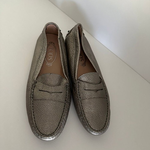Tod's silver leather loafers Gommino, size 38