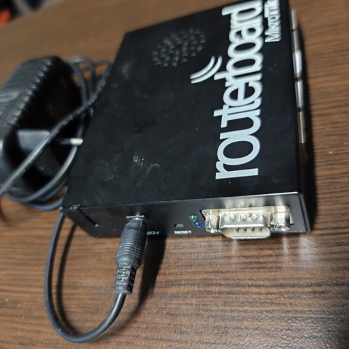 MikroTik RouterBOARD RB450Gx2 Gigabit Router used with power supply