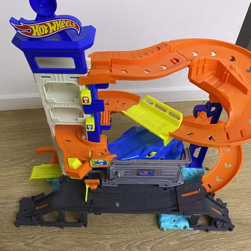 Hot Wheels tracks set like new, pack of 5