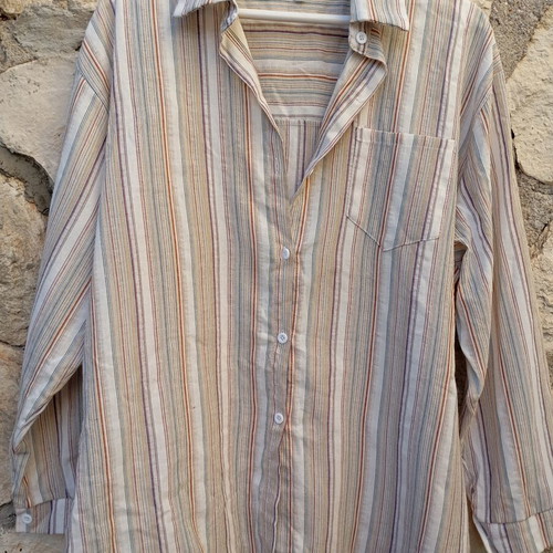 Women's shirt cotton mix size XL like new, lightweight for spring or autumn