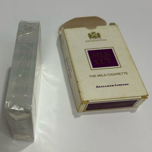 silk cut cigarette cards Vintage Silk Cut playing cards new, sealed - € 13,00