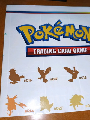 Pokémon 151 Scarlet and Violet poster like new