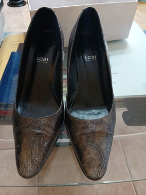 Lodi leather pumps size 36 like new, brown