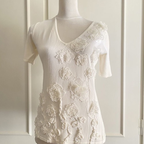 White Ivory Women's Knitted Top with 3D Floral Appliques, Like New, Size M