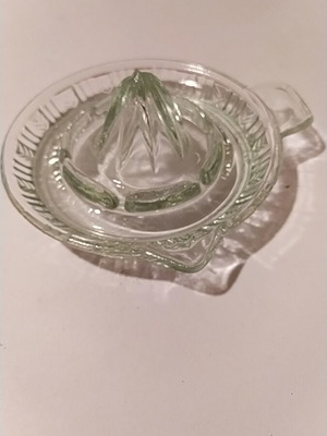 Vintage lemon squeezer 14 cm depression glass like new