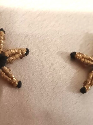 Macrame starfish earrings new with gold thread