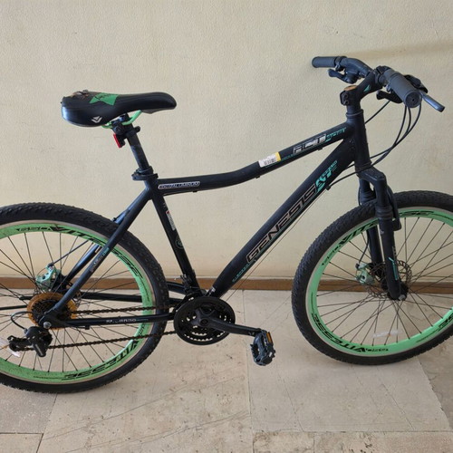 Genesis Mountain Bike Aluminum USA Model, Used, 27" 21 Speed