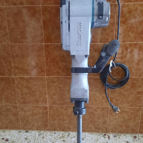 Makita demolition breaker