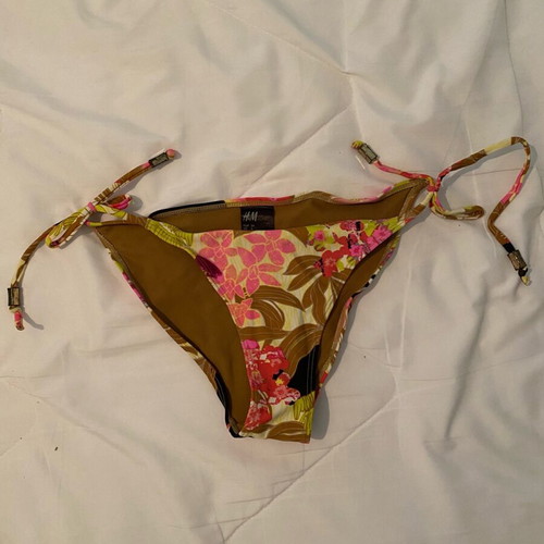H&M bikini bottom like new, size 36 multicolor