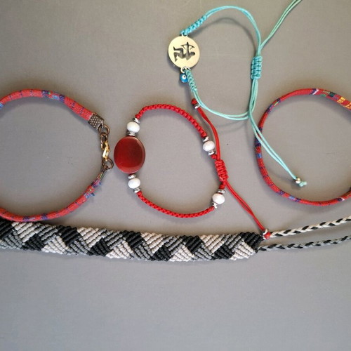 Handmade bracelets used, pack of 5 multicolored