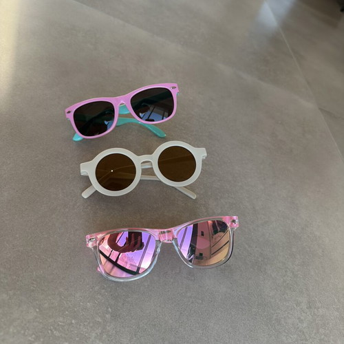 Children's sunglasses like new, set of 3