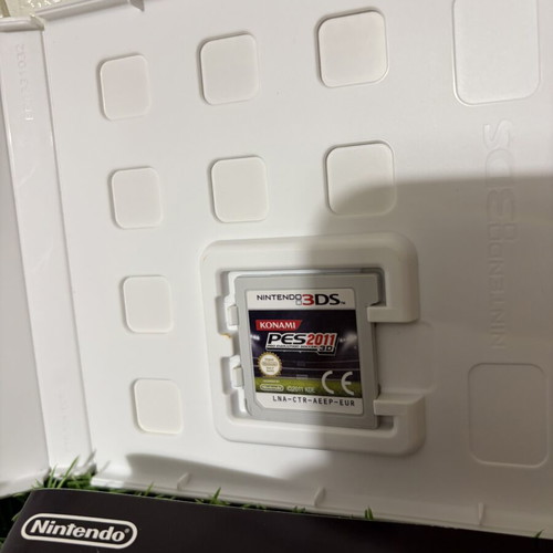 PES 2011 Pro Evolution Soccer 3D used for Nintendo 3DS