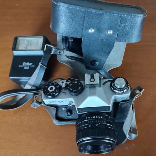 Zenith Film Camera like new with flash