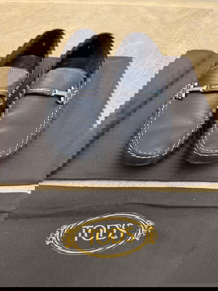 Tod’s δερμάτινα παπούτσια