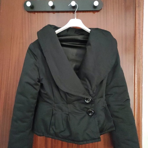 Short black Camelot jacket new, size M