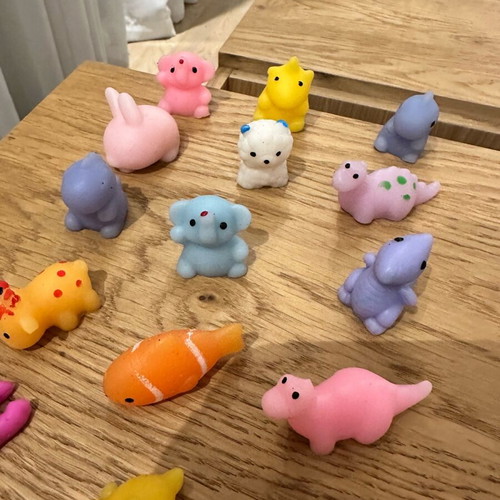 Squishies Mochi like new, pack of 21 pieces