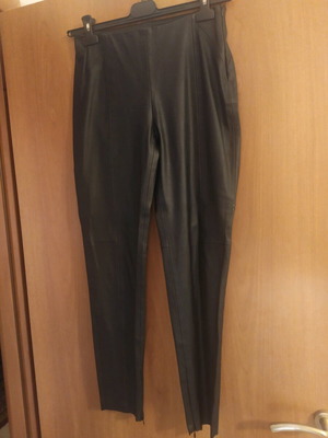 Zara women's faux leather pants like new, black size M