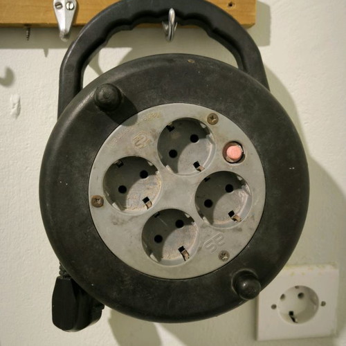 German extension cord used, approx. 15m reel