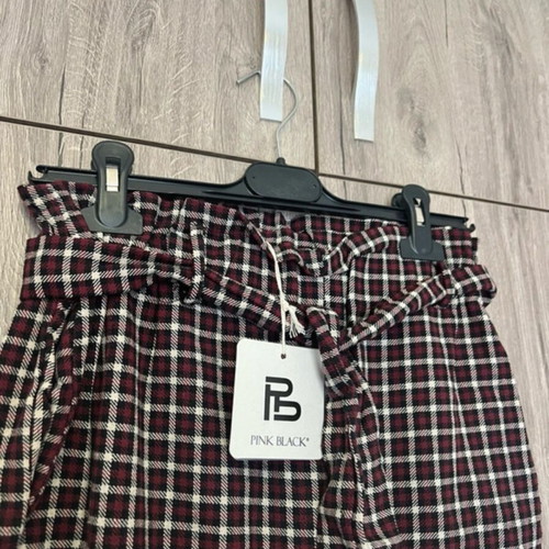 Checked pants new, unworn, one size, black