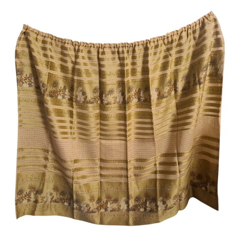 Curtain like new (1.40 x 1.10 height)