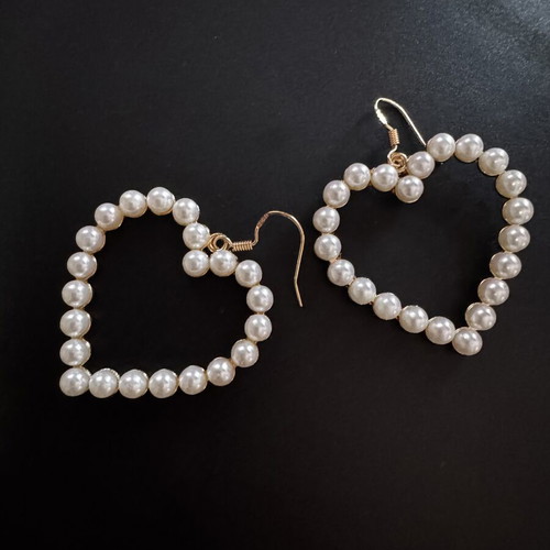 Heart earrings with pearls, new, gold color