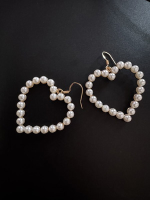Heart earrings with pearls, new, gold color