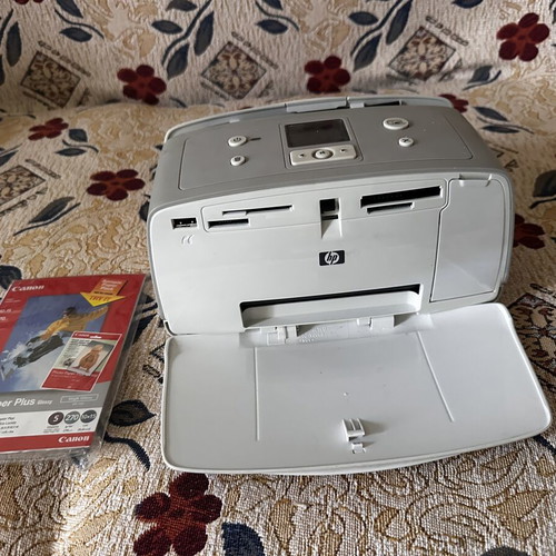 HP Photo Printer like new, digital, Bluetooth compatible